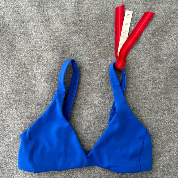 NWT LOF Plunge top - Picture 4 of 5